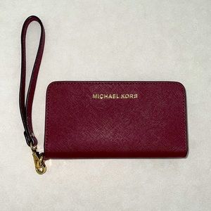 Michael Kors Phone Wristlet (purple)